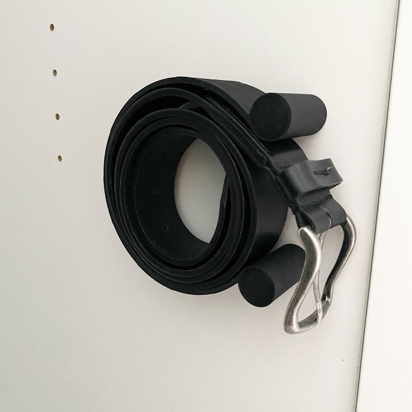 Wardrobe Belt Holder, Space-Saving Belt Holder, Belt Organiser, Belt Hanger, Closet Organiser, Wardobe Accessories, Practical Belt Storage (Black)