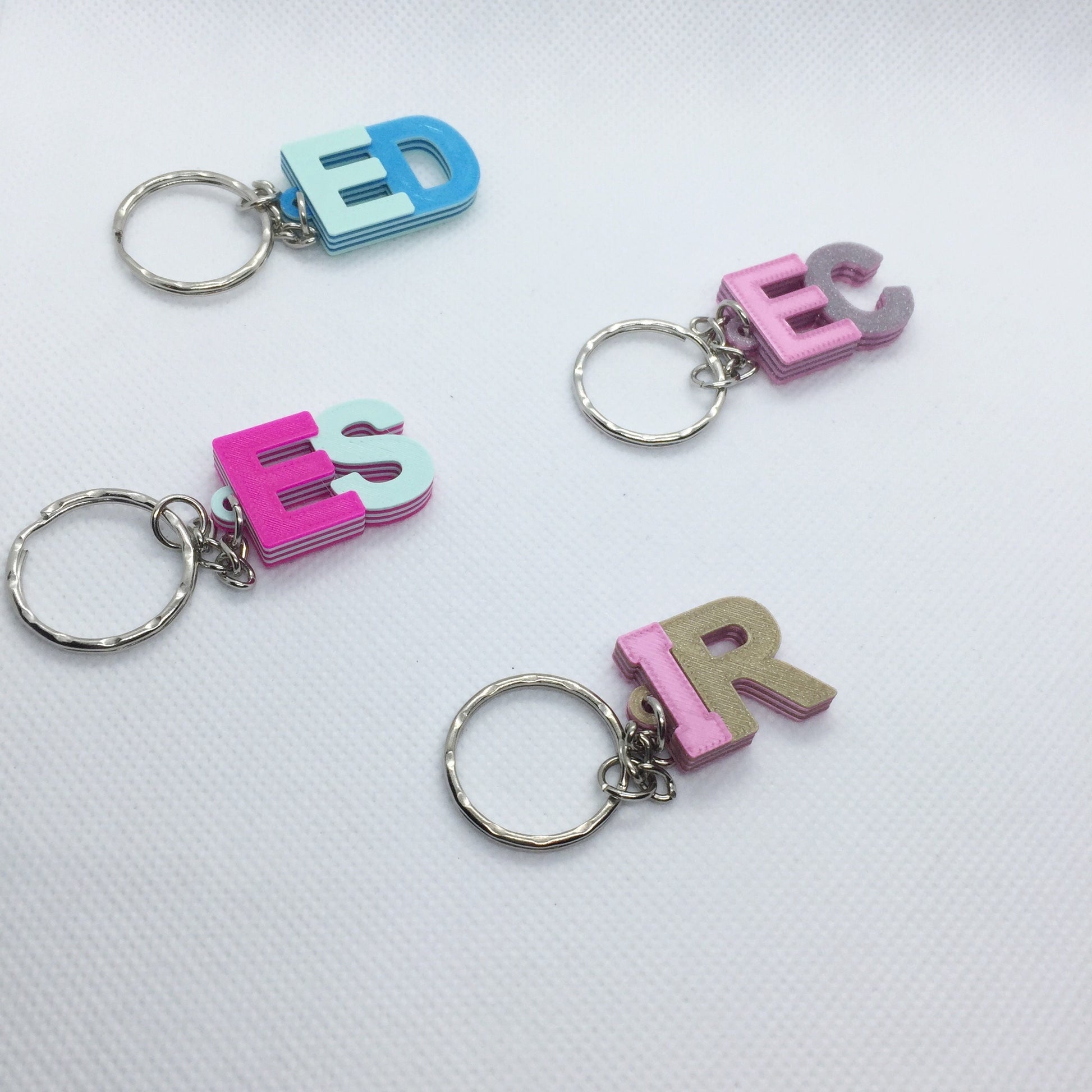Multi-colour Personalised Initial Keyring – We Love 3D